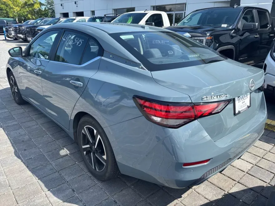 2024 Nissan Sentra SV photo 1