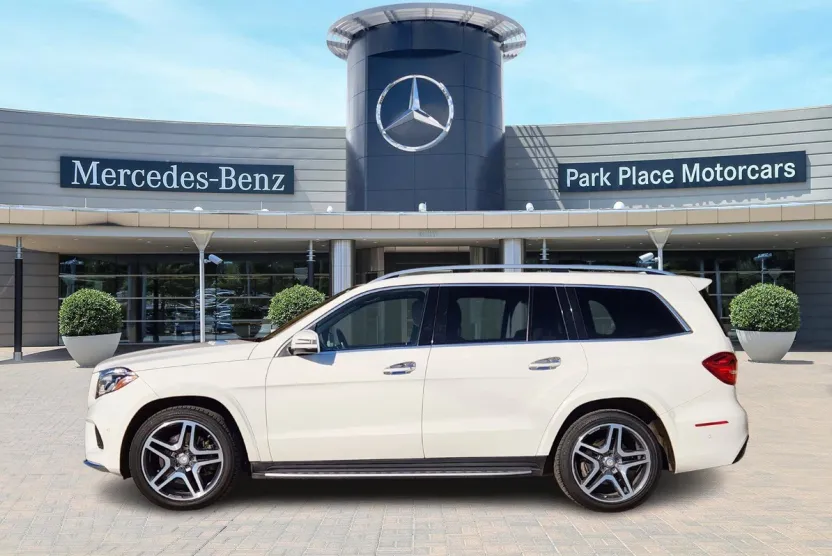 2017 Mercedes Benz GLS 550 photo 1