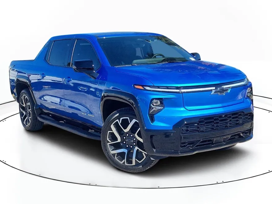 2025 Chevrolet Silverado EV RST photo 1