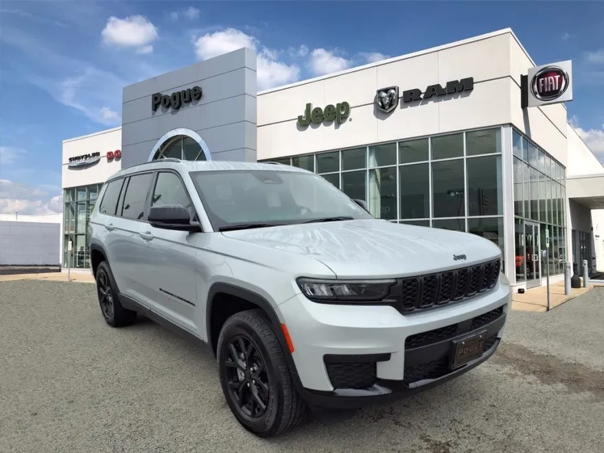 2024 Jeep Grand Cherokee Altitude photo 1