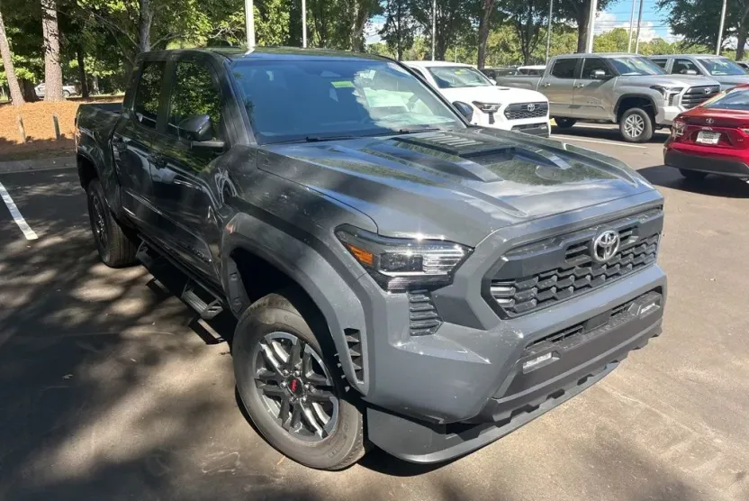 2025 Toyota Tacoma TRD Sport Double Cab photo 1