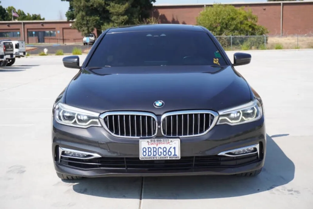 2017 Bmw 540i photo 1