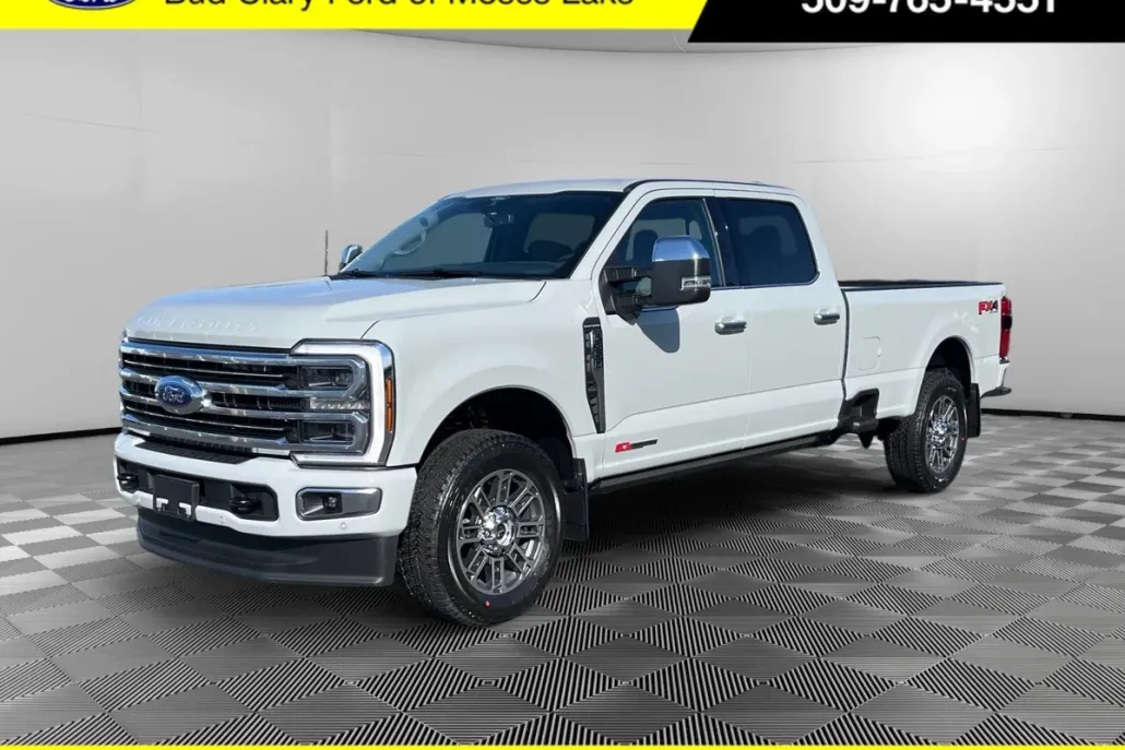 2025 Ford F-350 Platinum photo 1