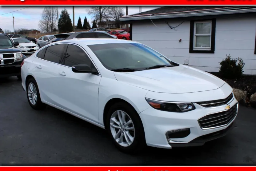 2017 Chevrolet Malibu 1LT photo 1
