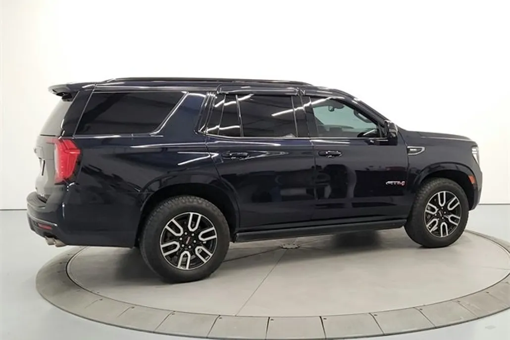 2022 Gmc Yukon AT4 photo 1