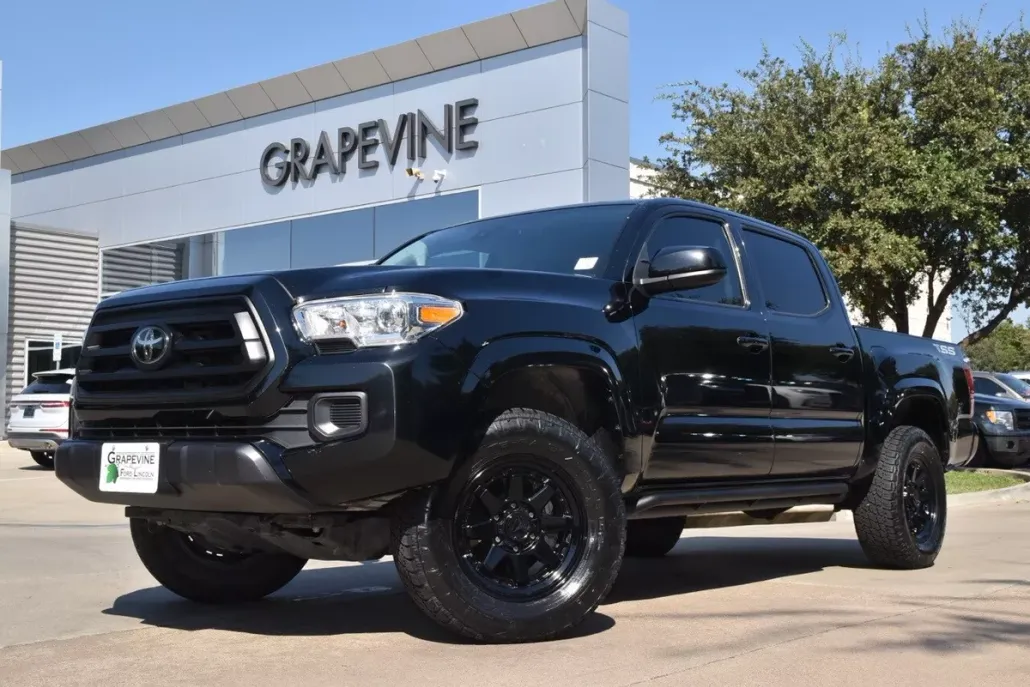 2023 Toyota Tacoma SR photo 1