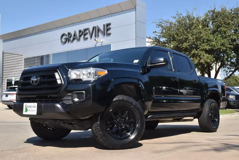 2023 Toyota Tacoma SR photo 1