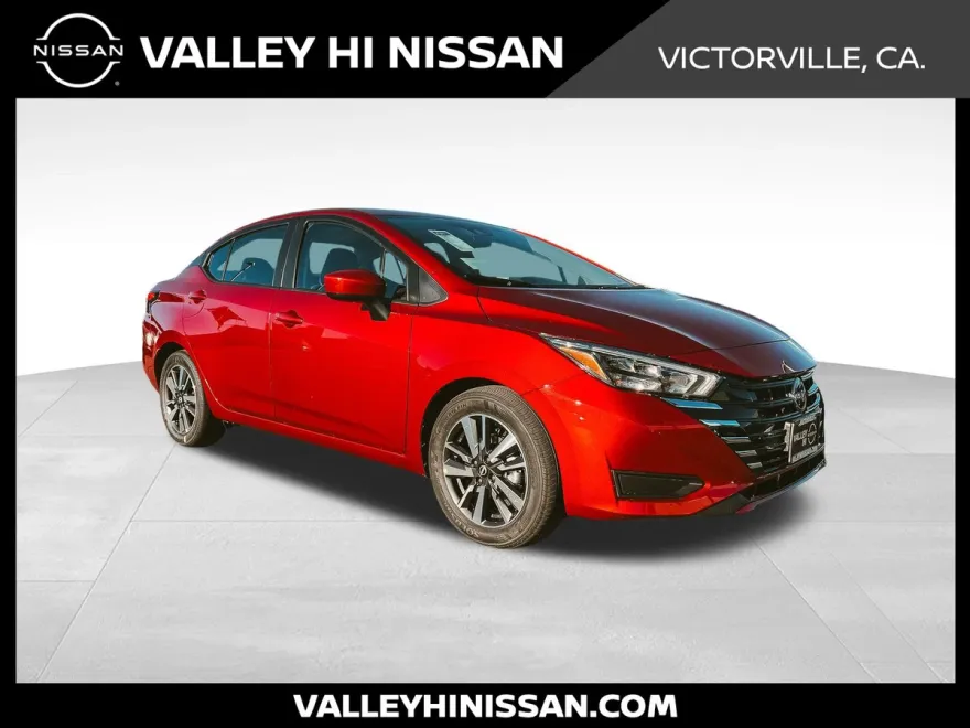 2025 Nissan Versa 1.6 SV photo 1