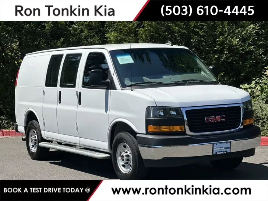 2022 Gmc Savana 2500 photo 1