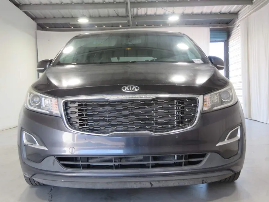 2019 Kia Sedona EX photo 1
