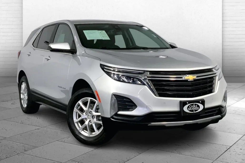 2022 Chevrolet Equinox LT photo 1