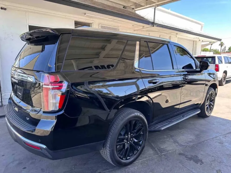 2021 Chevrolet Tahoe LT photo 1