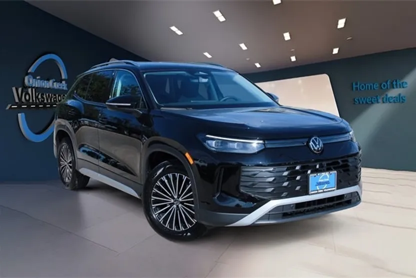 2025 Volkswagen Tiguan S photo 1