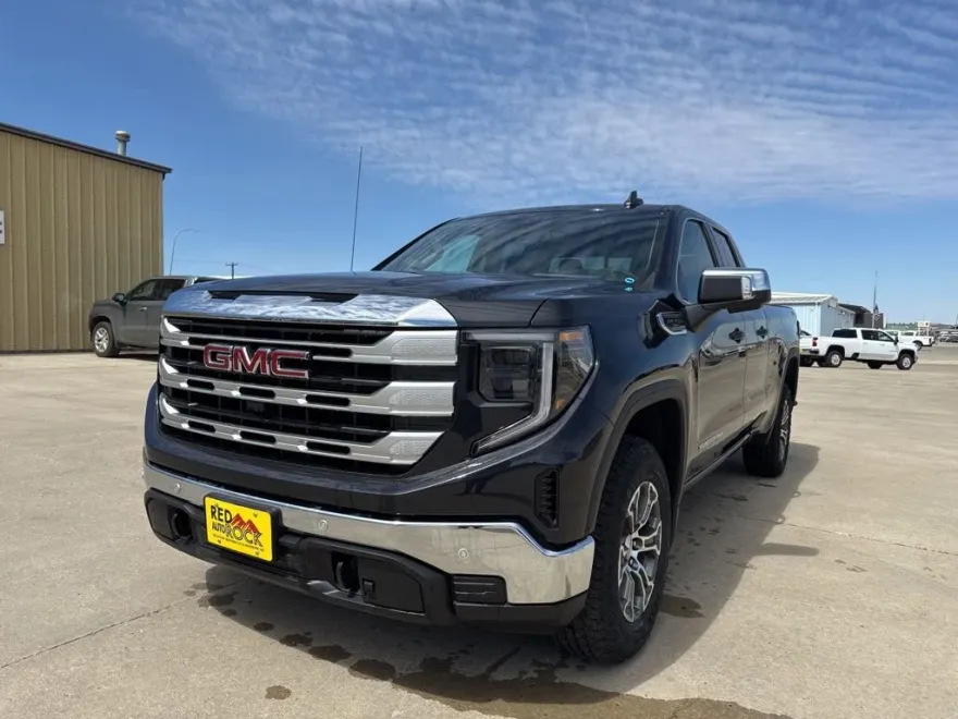 2025 Gmc Sierra 1500 SLE photo 1