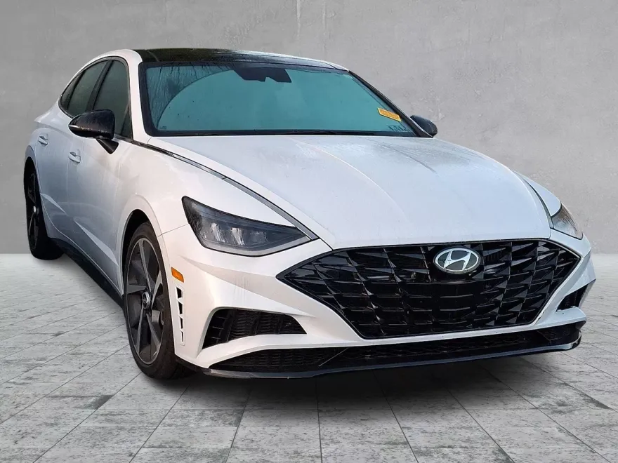 2022 Hyundai Sonata SEL Plus photo 1