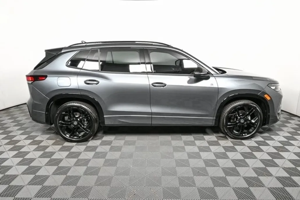 2025 Volkswagen Tiguan SE R-Line Black photo 1