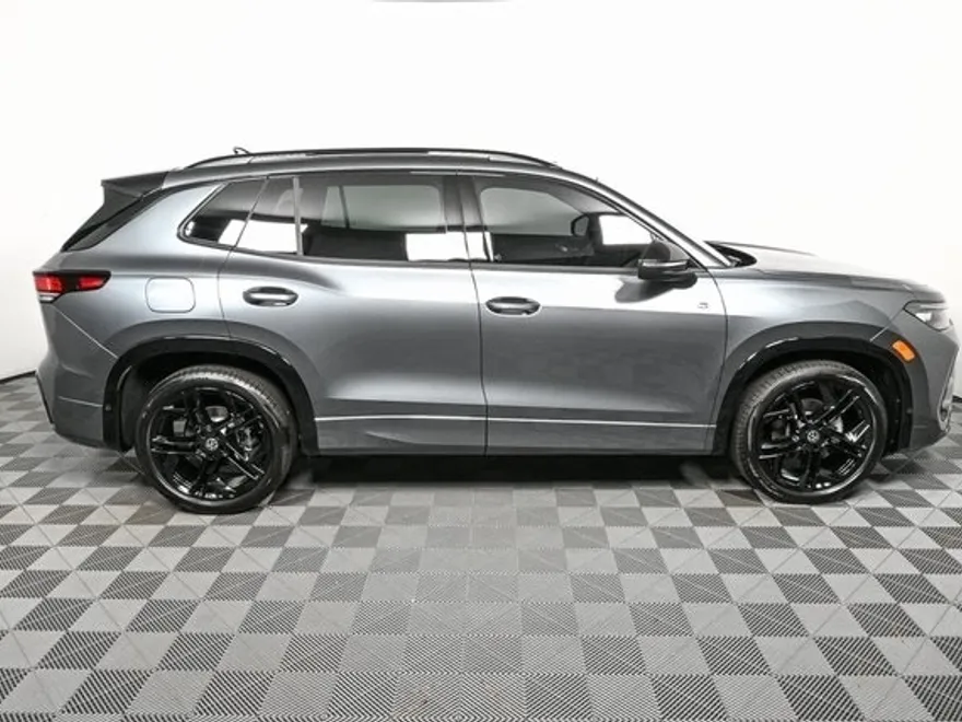 2025 Volkswagen Tiguan SE R-Line Black photo 1