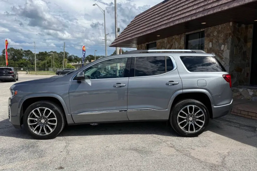 2020 Gmc Acadia Denali photo 1