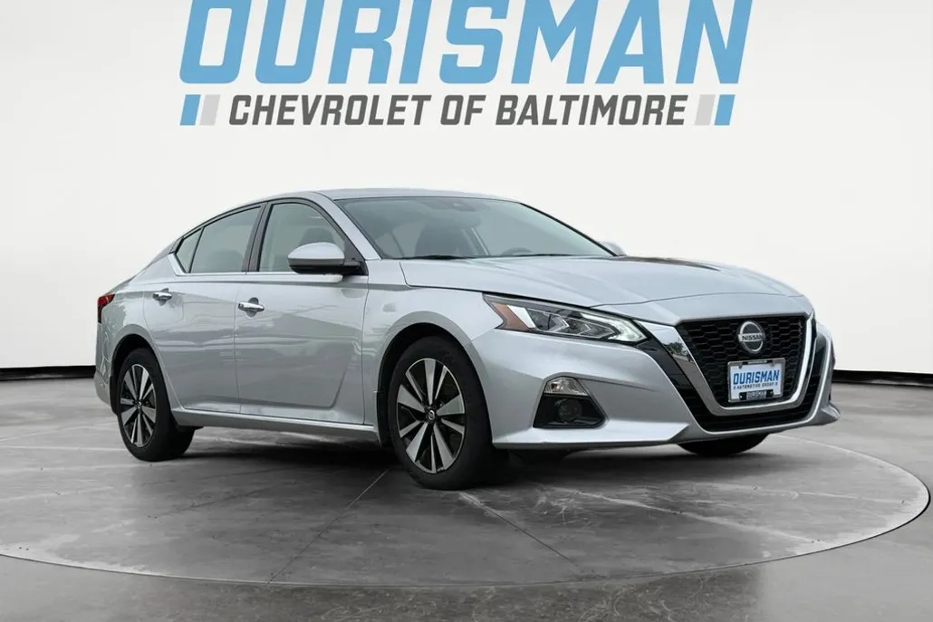 2020 Nissan Altima 2.5 SV photo 1