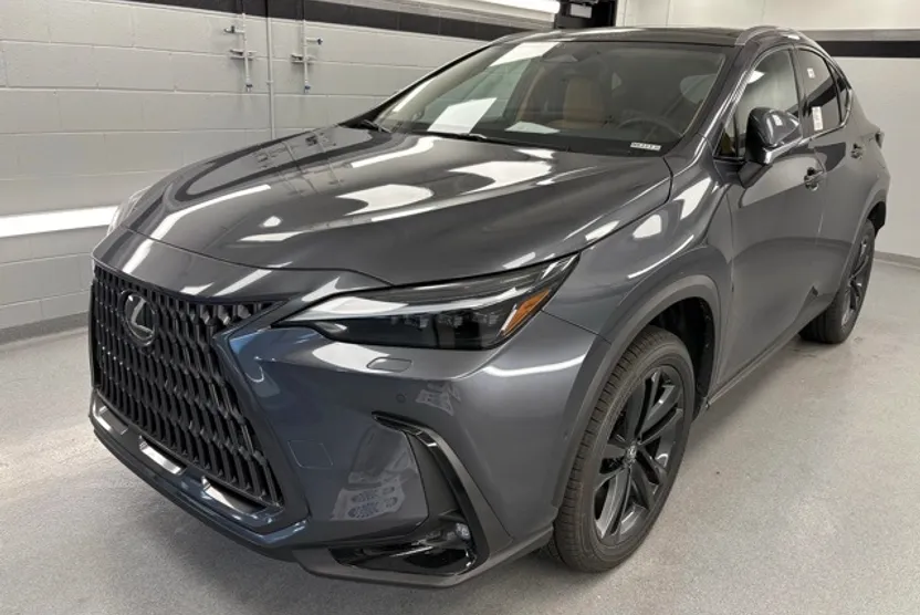 2025 Lexus NX 450h+ Luxury photo 1