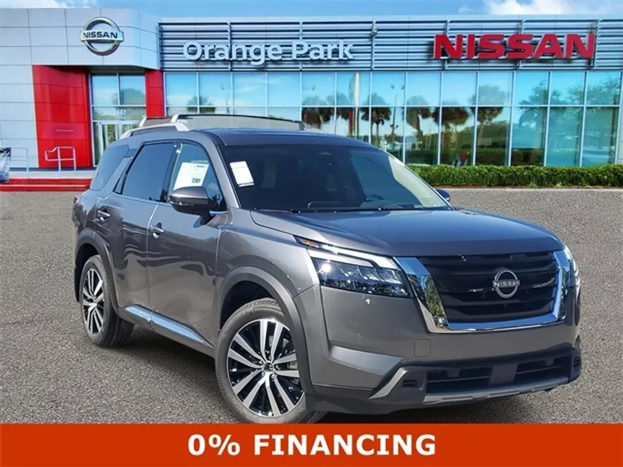 2025 Nissan Pathfinder Platinum photo 1