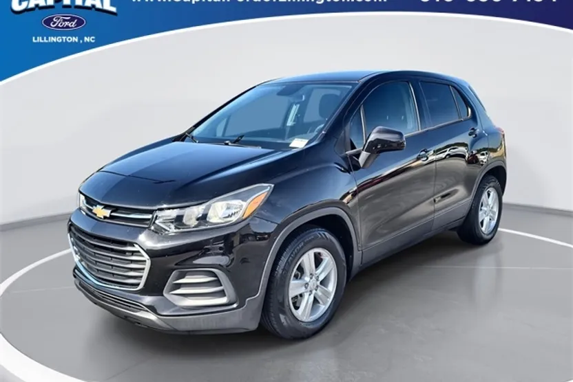 2020 Chevrolet Trax LS photo 1