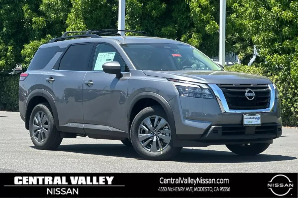 2025 Nissan Pathfinder SV photo 1