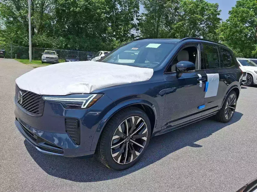 2026 Volvo XC90 photo 1