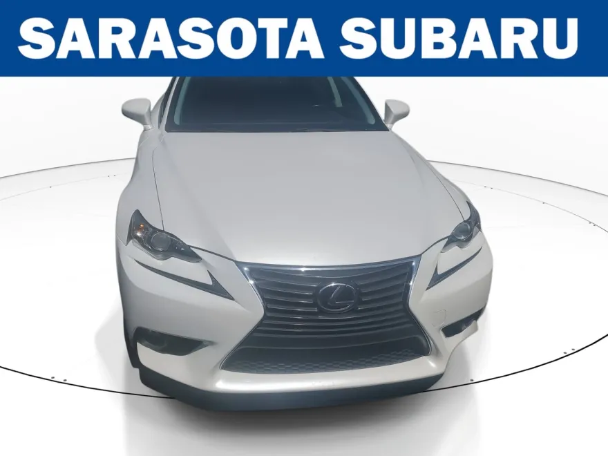 2016 Lexus IS 200t photo 1