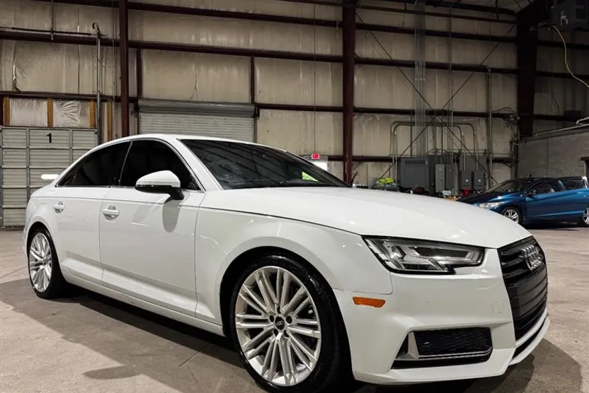 2019 Audi A4 TFSI Premium Plus photo 1