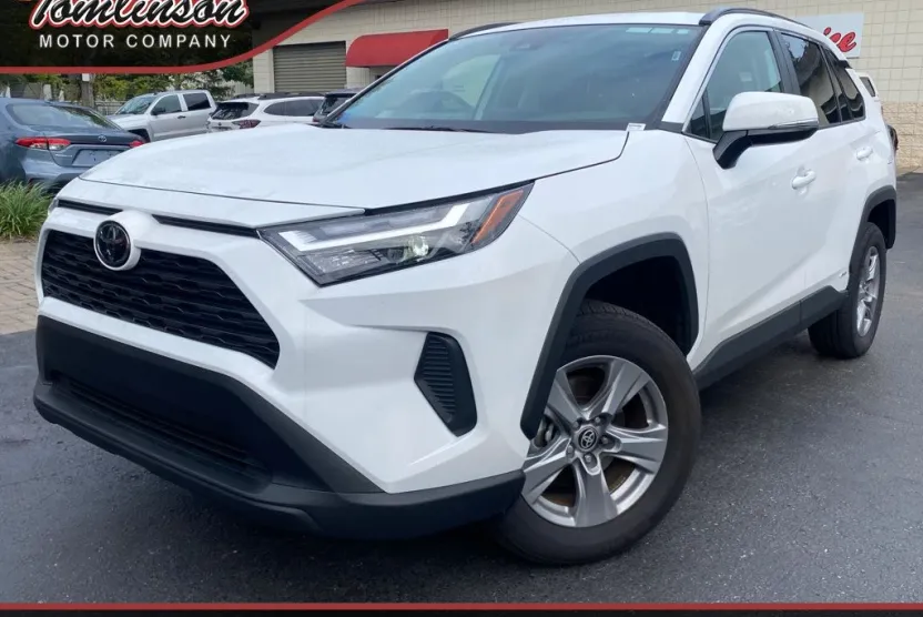 2025 Toyota RAV4 Hybrid XLE photo 1