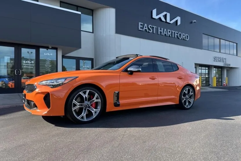 2020 Kia Stinger GT2 photo 1