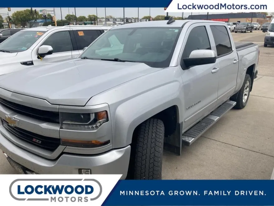 2016 Chevrolet Silverado 1500 LT photo 1