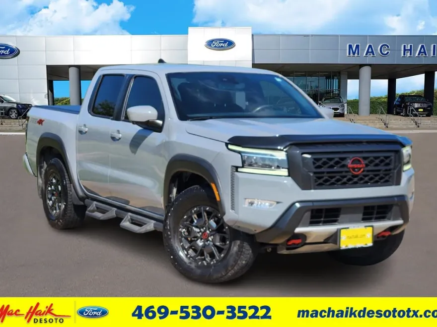 2023 Nissan Frontier PRO-4X photo 1