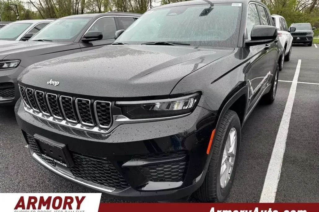 2025 Jeep Grand Cherokee Laredo X photo 1