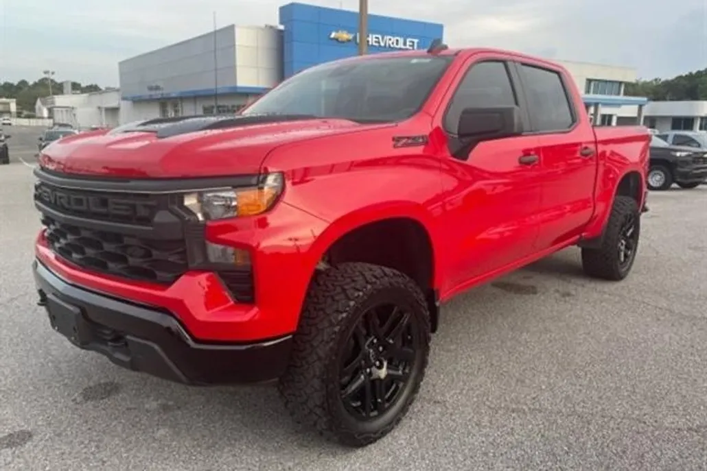 2024 Chevrolet Silverado 1500 Custom Trail Boss photo 1