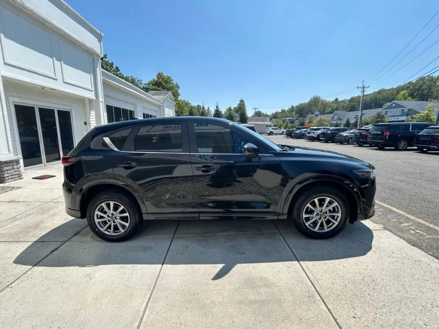 2024 Mazda CX-5 2.5 S Preferred photo 1