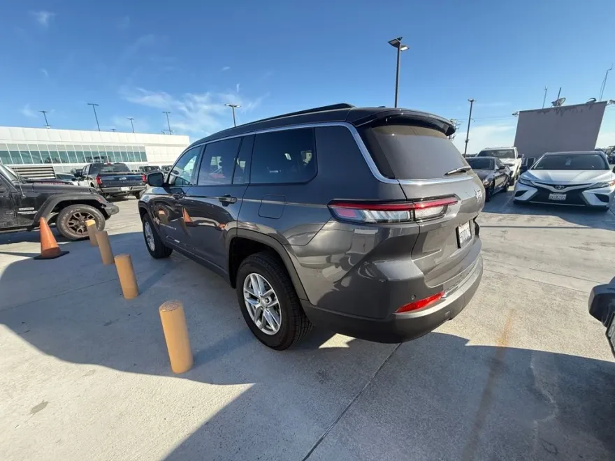 2025 Jeep Grand Cherokee Laredo X photo 1