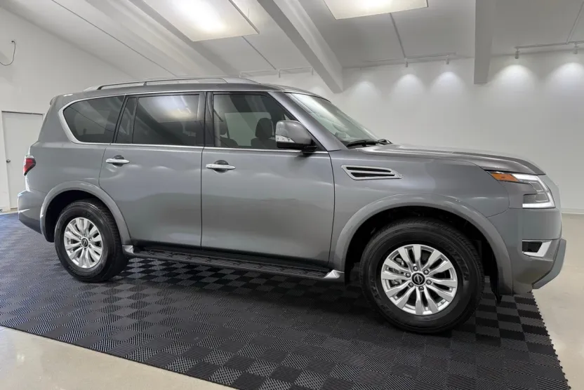 2024 Nissan Armada SV photo 1