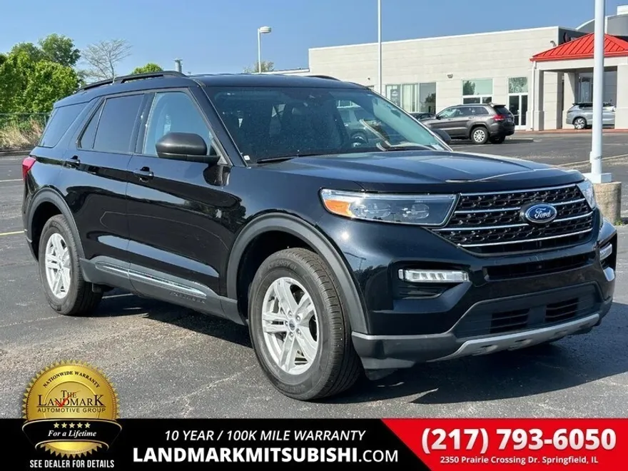 2024 Ford Explorer XLT photo 1
