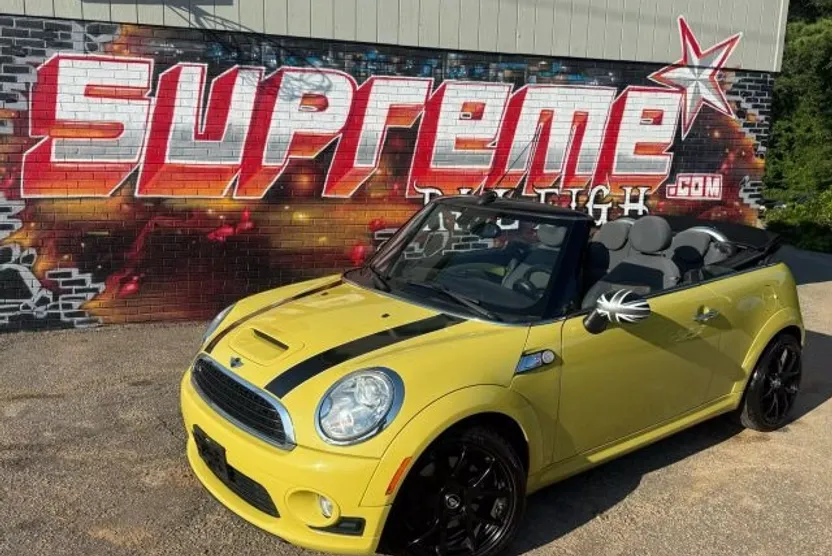 2010 Mini Cooper S Convertible photo 1