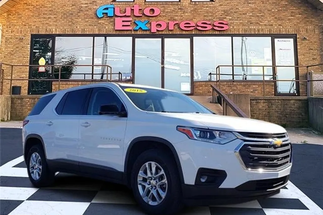 2018 Chevrolet Traverse 1LS photo 1