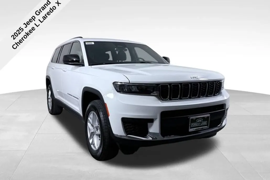 2025 Jeep Grand Cherokee Laredo X photo 1