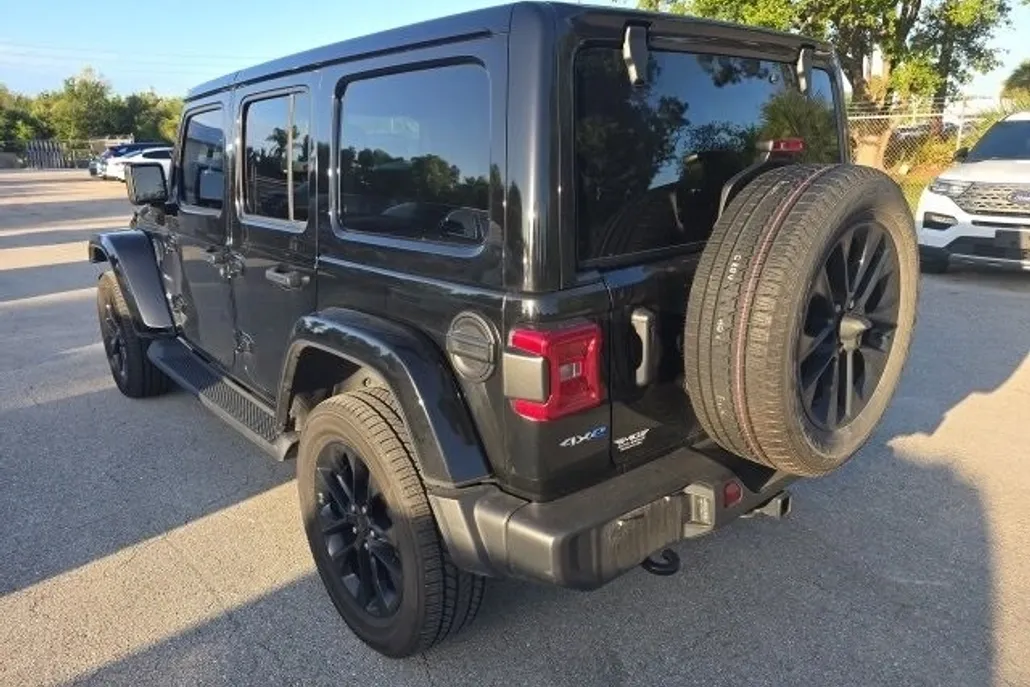 2021 Jeep Wrangler Unlimited Sahara 4xe photo 1