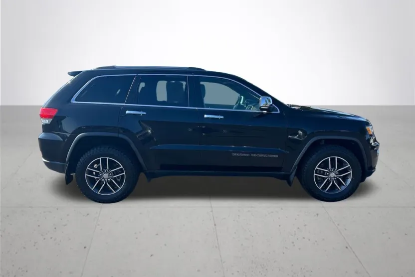 2017 Jeep Grand Cherokee Limited photo 1