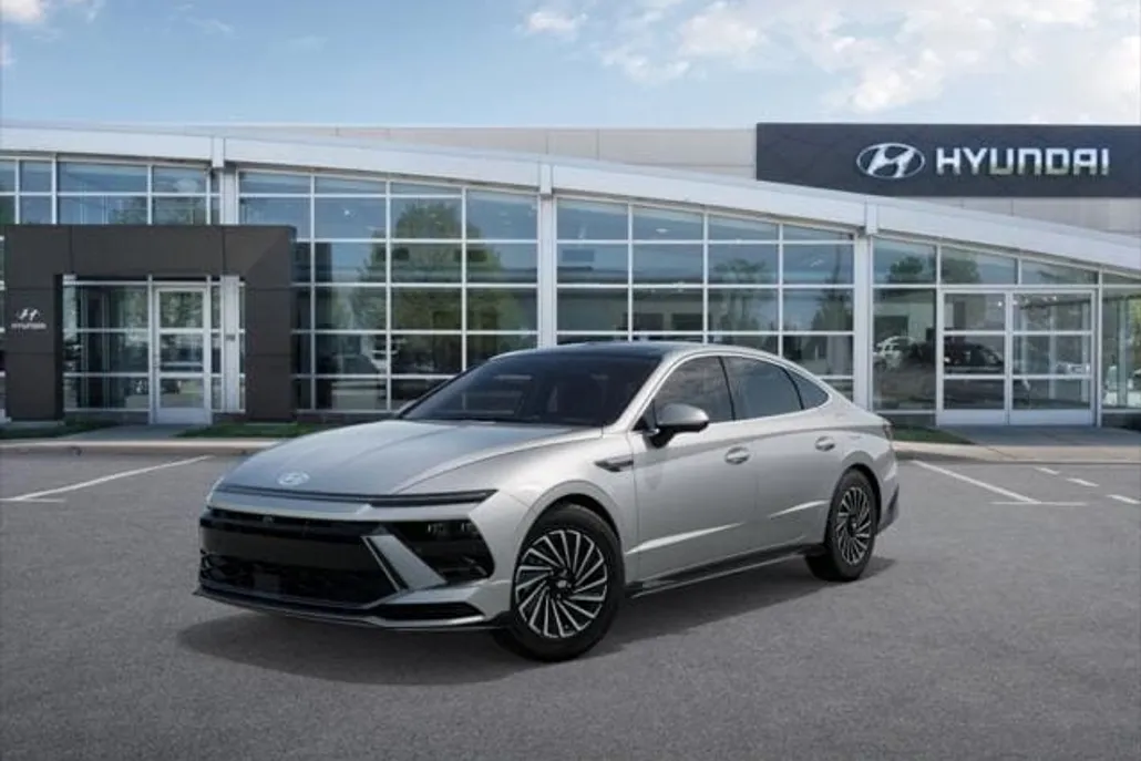 2025 Hyundai Sonata Hybrid Limited photo 1