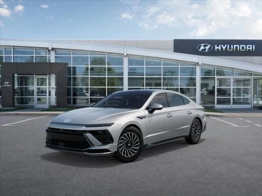 2025 Hyundai Sonata Hybrid Limited photo 1