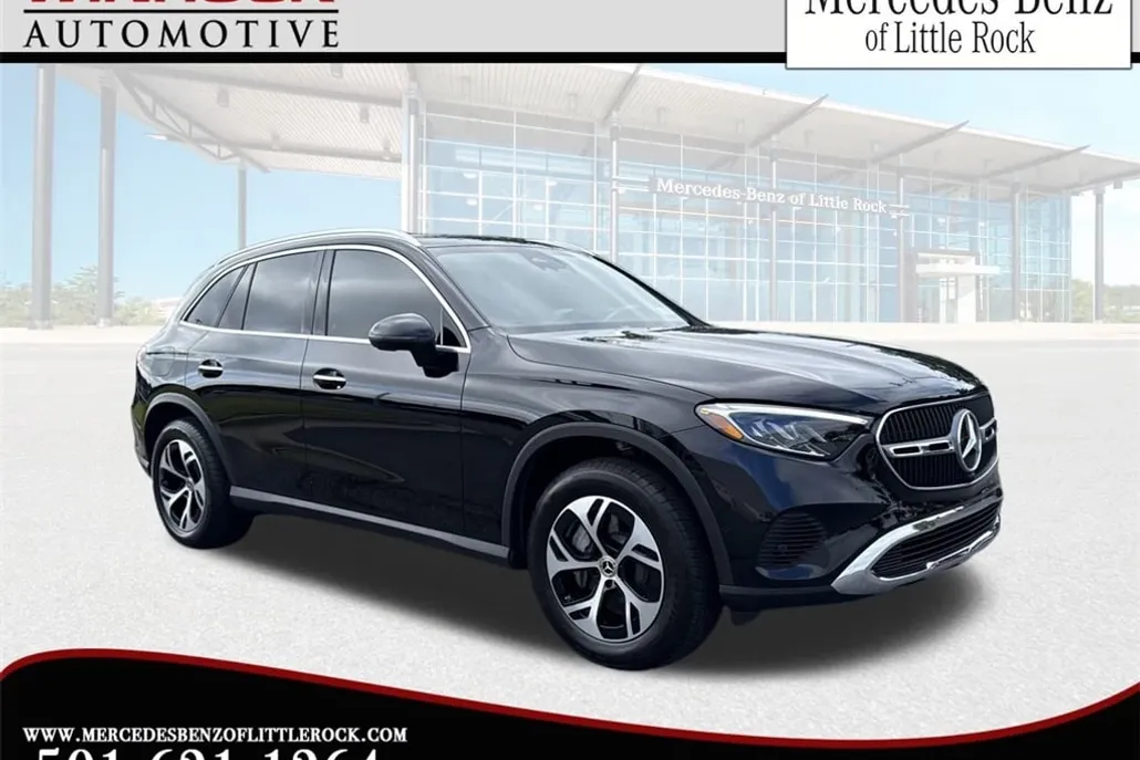 2025 Mercedes Benz GLC 350e photo 1