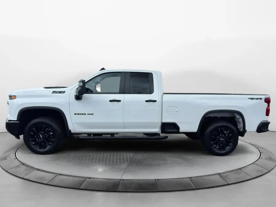 2025 Chevrolet Silverado 2500HD Custom photo 1