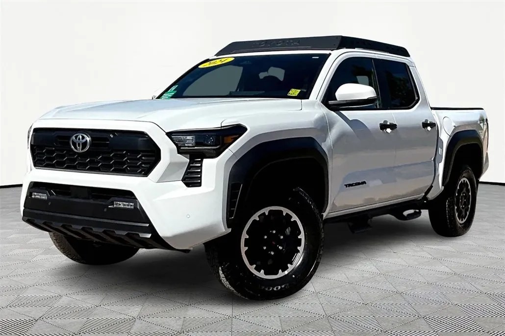 2024 Toyota Tacoma TRD 4x4 photo 1